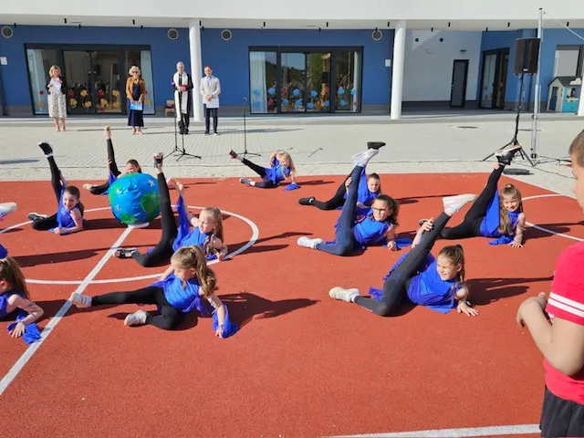 Skupina Stars nastupila na svečanom otvorenju novog dječjeg vrtića u Varvarima